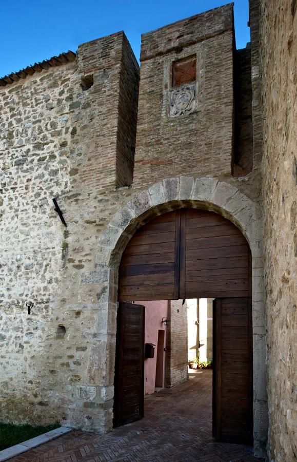 Torre Della Botonta Bed & Breakfast Castel Ritaldi Exterior foto