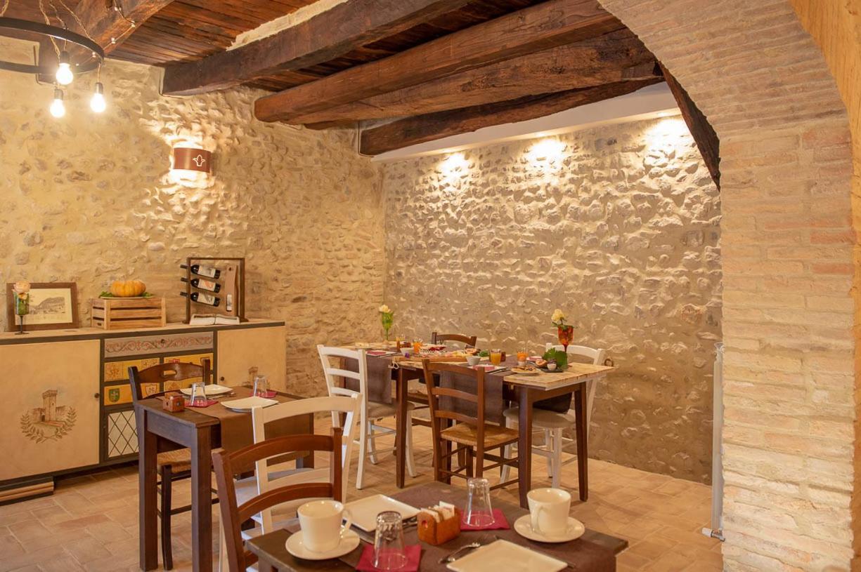 Torre Della Botonta Bed & Breakfast Castel Ritaldi Exterior foto